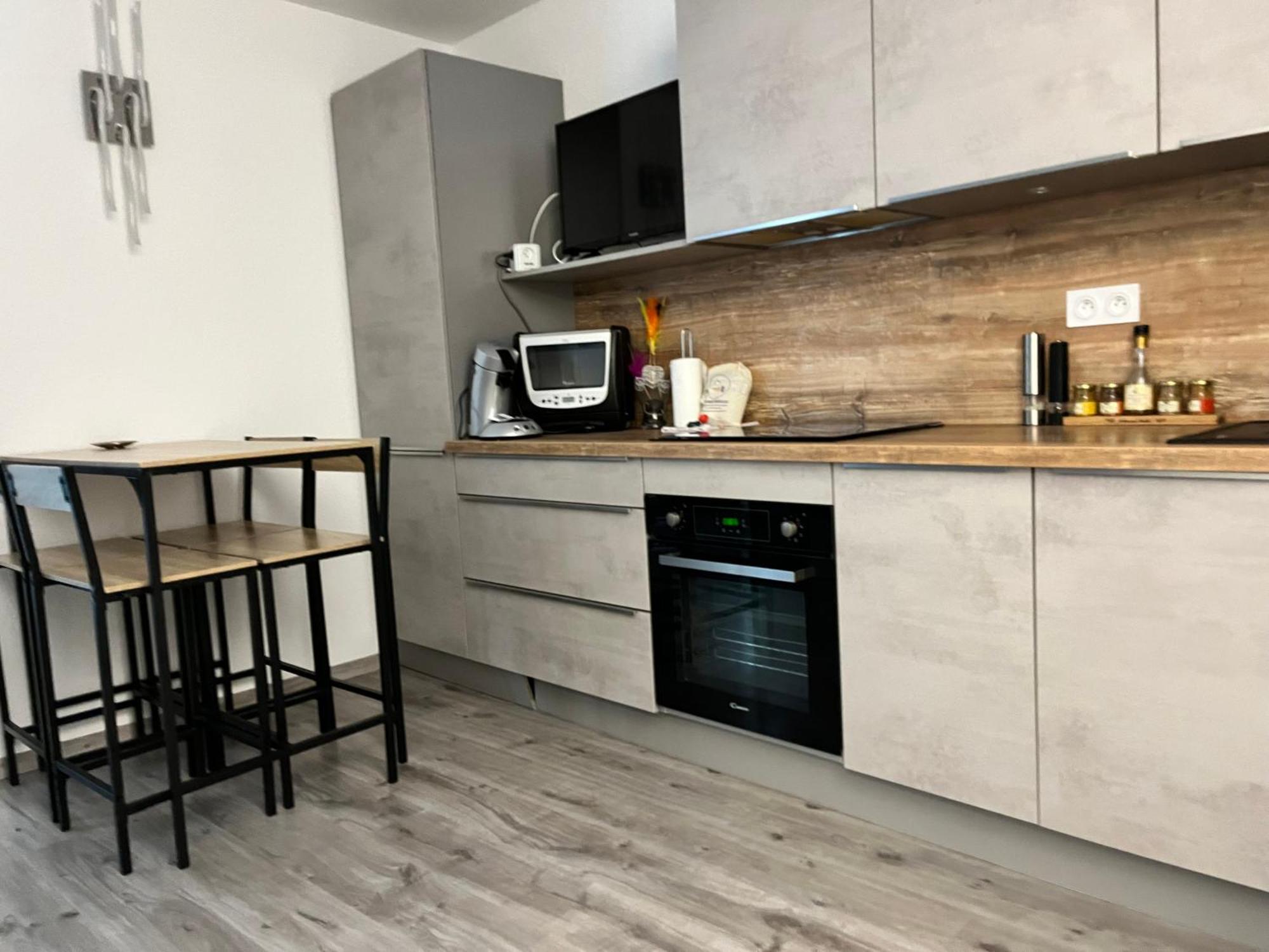 Ti Tahiti Studio-3min Plage-terrasse Cosy-wifi-parking - Cohôteconciergerie Motte *
